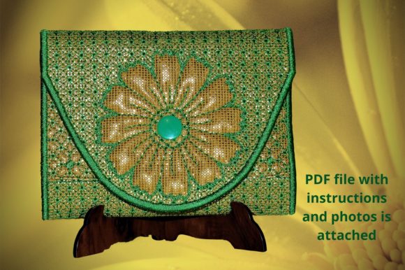 Daisy Small Purse: A Seasonal Gem for Holiday Creations